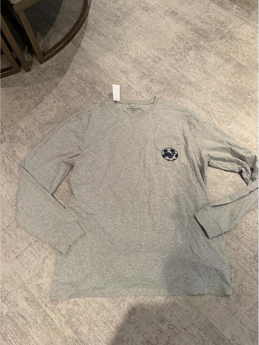NWT Men’s Vineyard Vines Grey Long Sleeve Soccer Tshirt